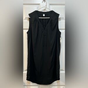 Women's Sleeveless Black Shift Dress NWT Lightweight Low Thigh Length Size L